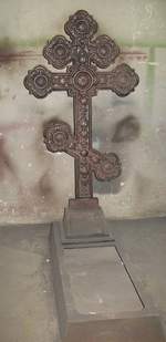 крест литой чугунный